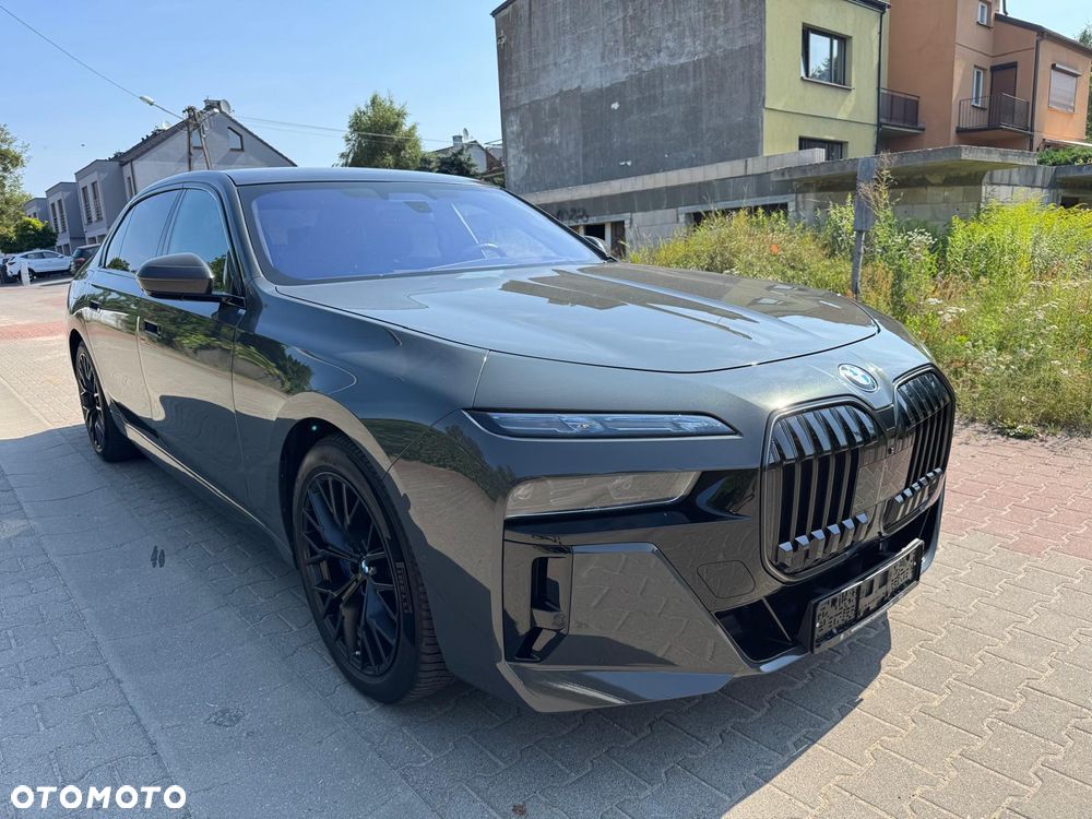 BMW Seria 7 740d xDrive mHEV Individual Edition sport - 3