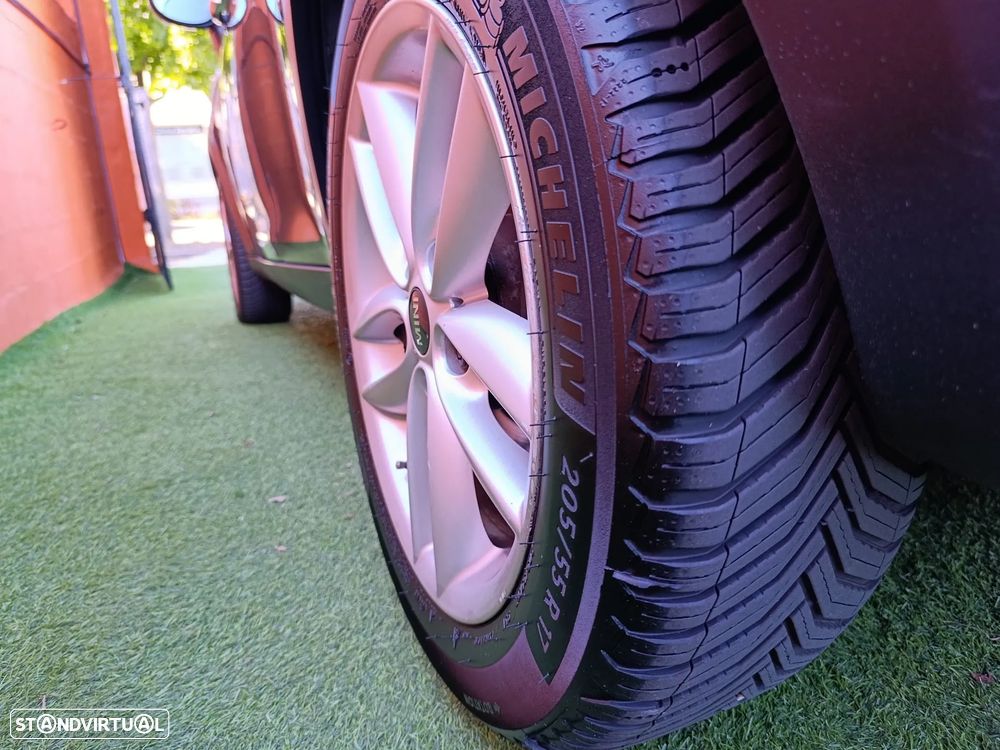 MINI Countryman Cooper D - 16