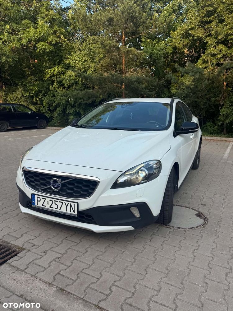 Volvo V40 Cross Country - 3