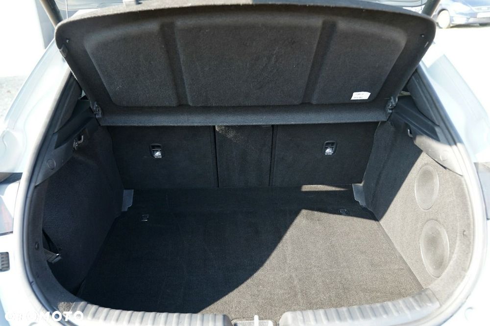 Kia XCeed - 27
