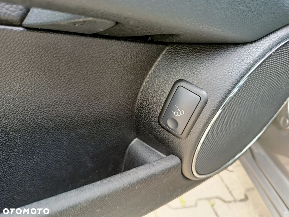 Mercedes-Benz Klasa C ver-200-kompressor-avantgarde - 18