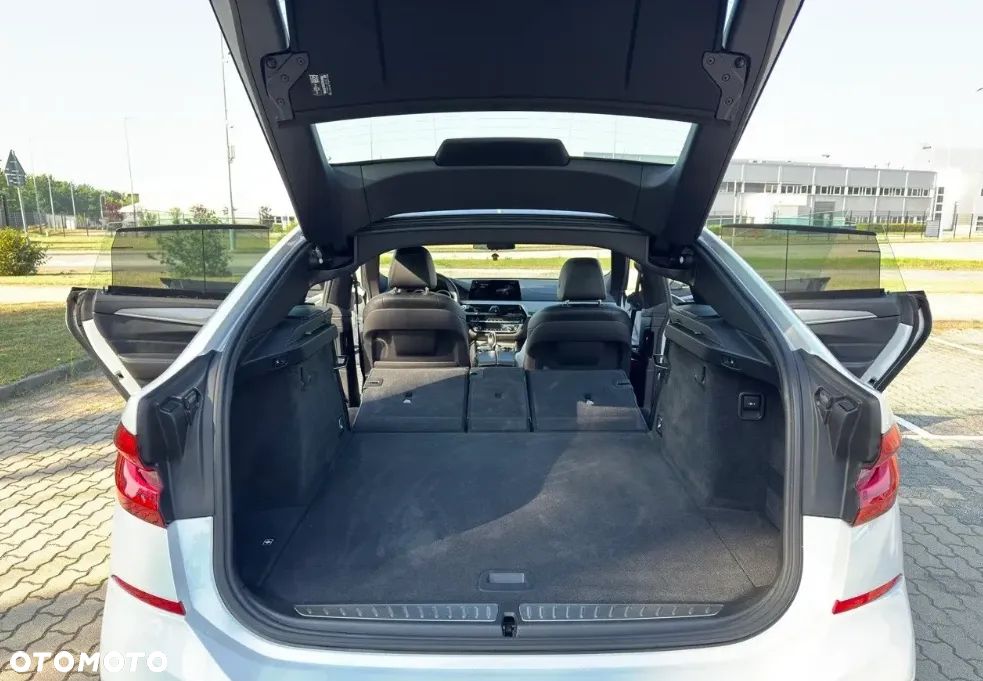 BMW 6GT 630i M Sport - 10