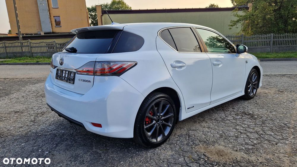Lexus CT 200h F Sport - 4