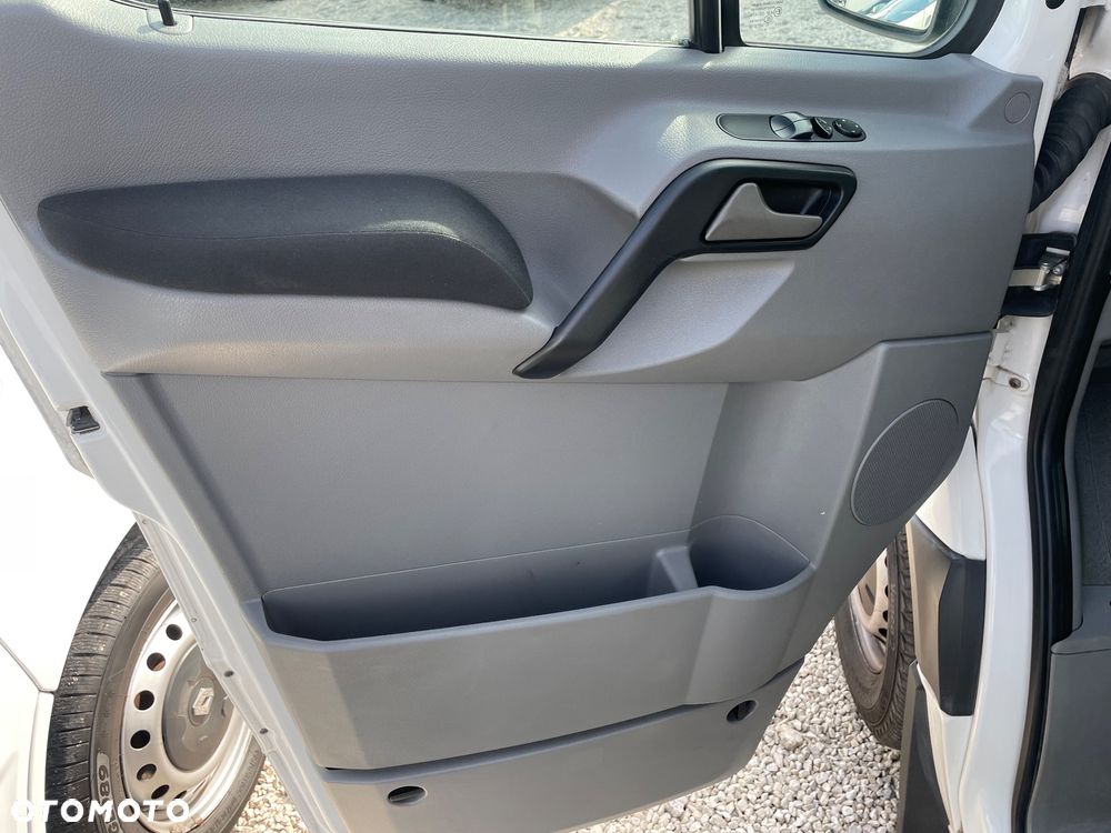 Volkswagen Crafter - 21