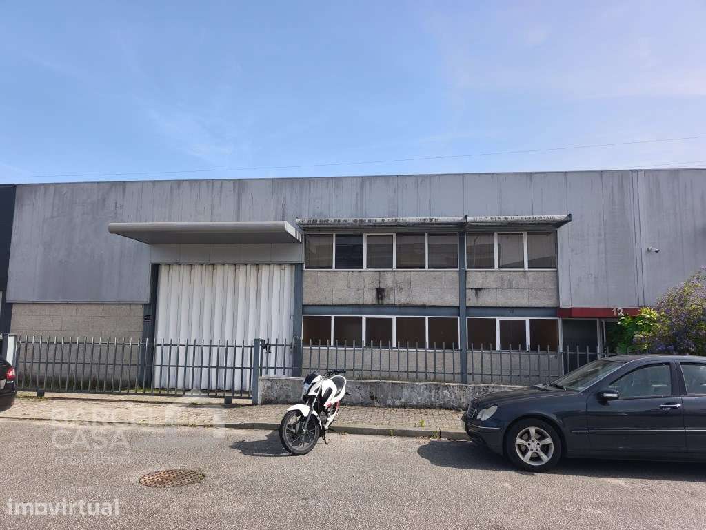 Armazém para arrendar na zona industrial de Tamel S. Veríssimo - Ba... - Grande imagem: 2/4