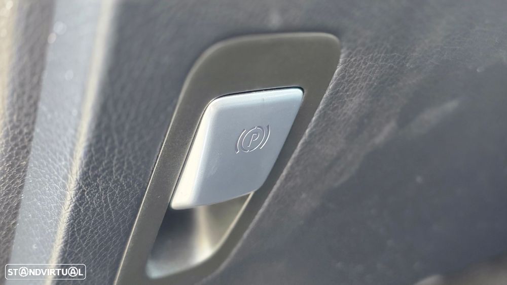 Mercedes-Benz GLC 250 d 4Matic 9G-TRONIC AMG Line - 24