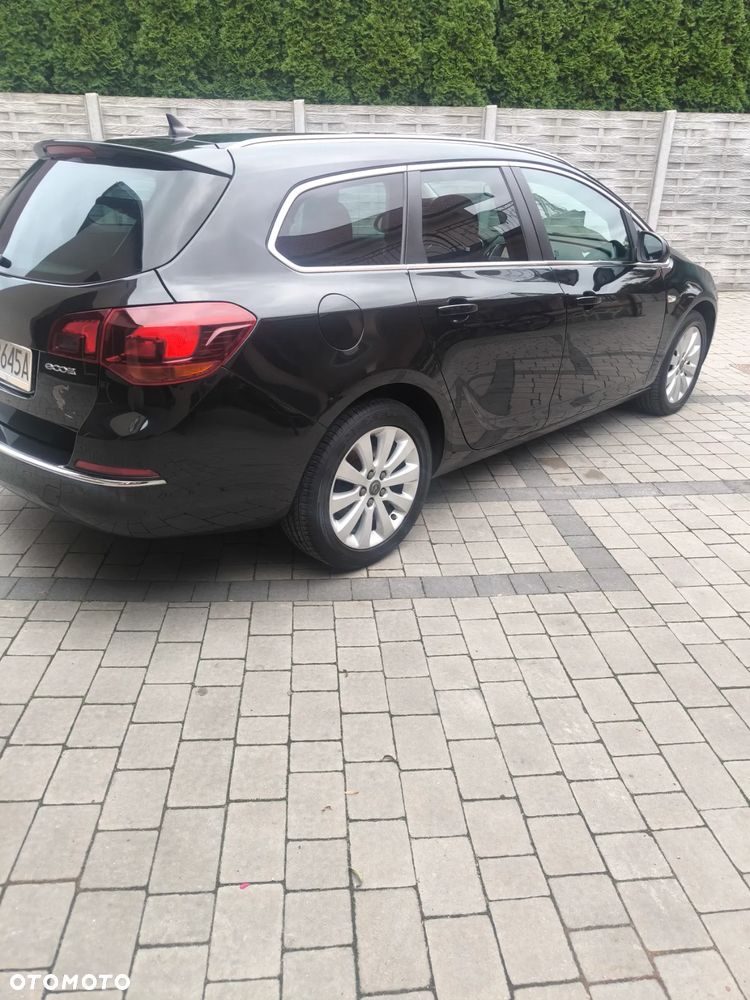 Opel Astra 2.0 CDTI Exklusiv - 4