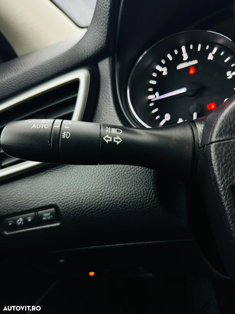 Nissan Qashqai 1.6 DCI TEKNA - 28