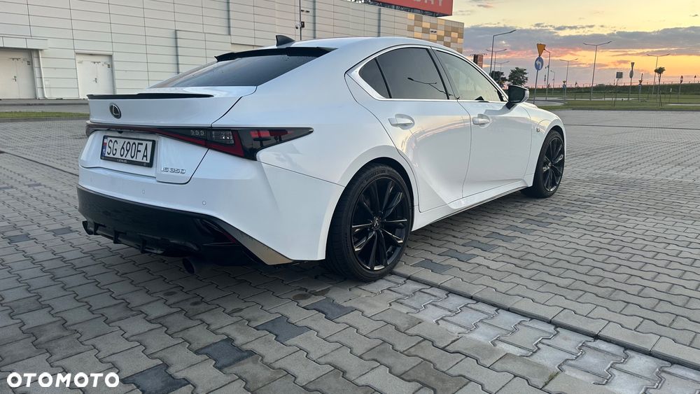 Lexus IS - 12