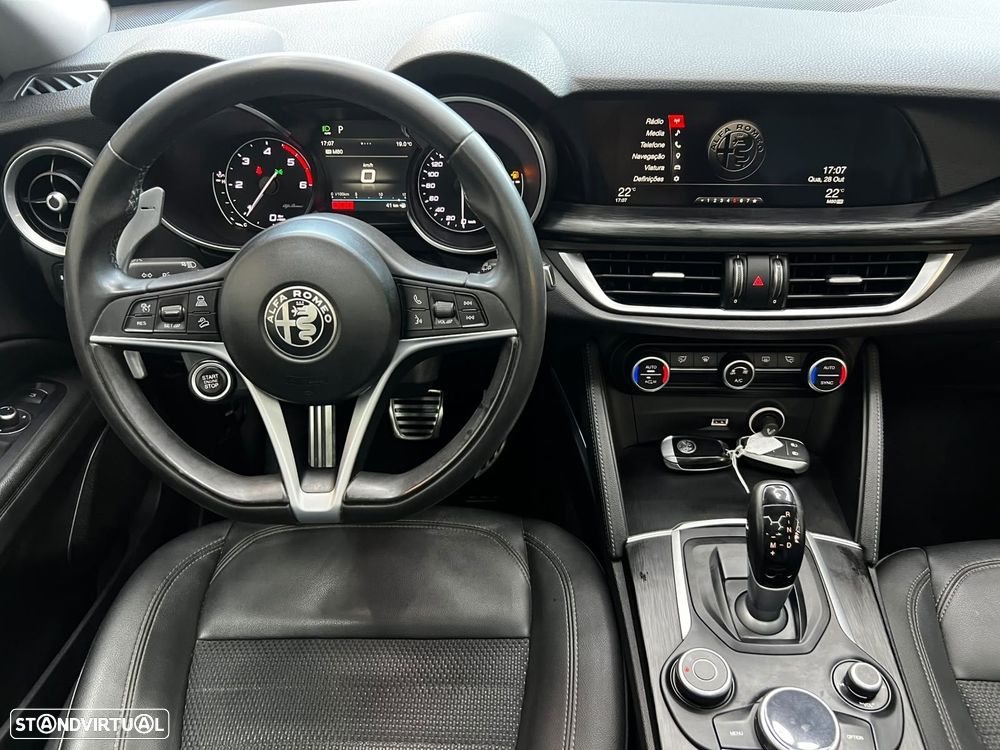 Alfa Romeo Stelvio 2.2 D TI AT8 - 29