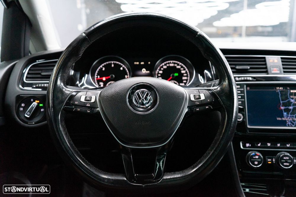 VW Golf Variant 1.6 TDi R-Line DSG - 41