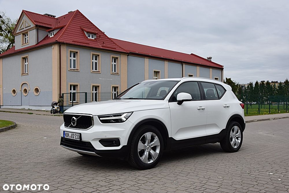 Volvo XC 40 T3 Geartronic Momentum Pro - 8