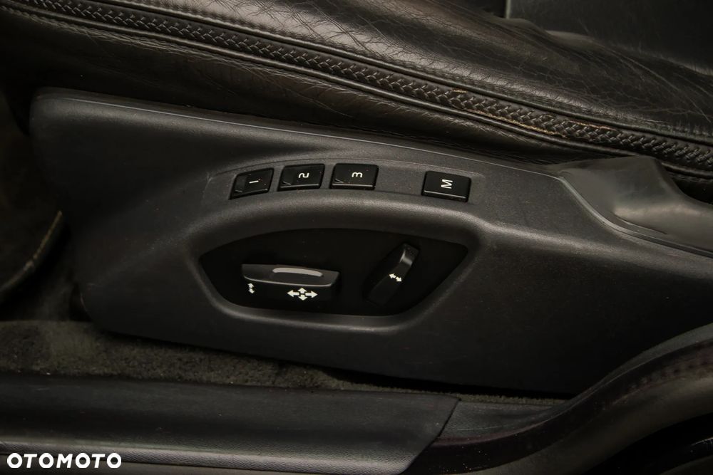 Volvo XC 70 3.2 AWD Summum - 24