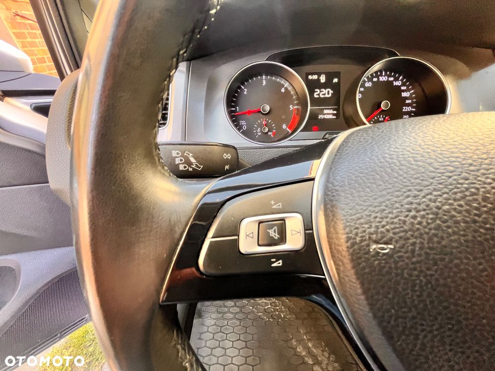 Volkswagen Golf 1.6 TDI Trendline - 23