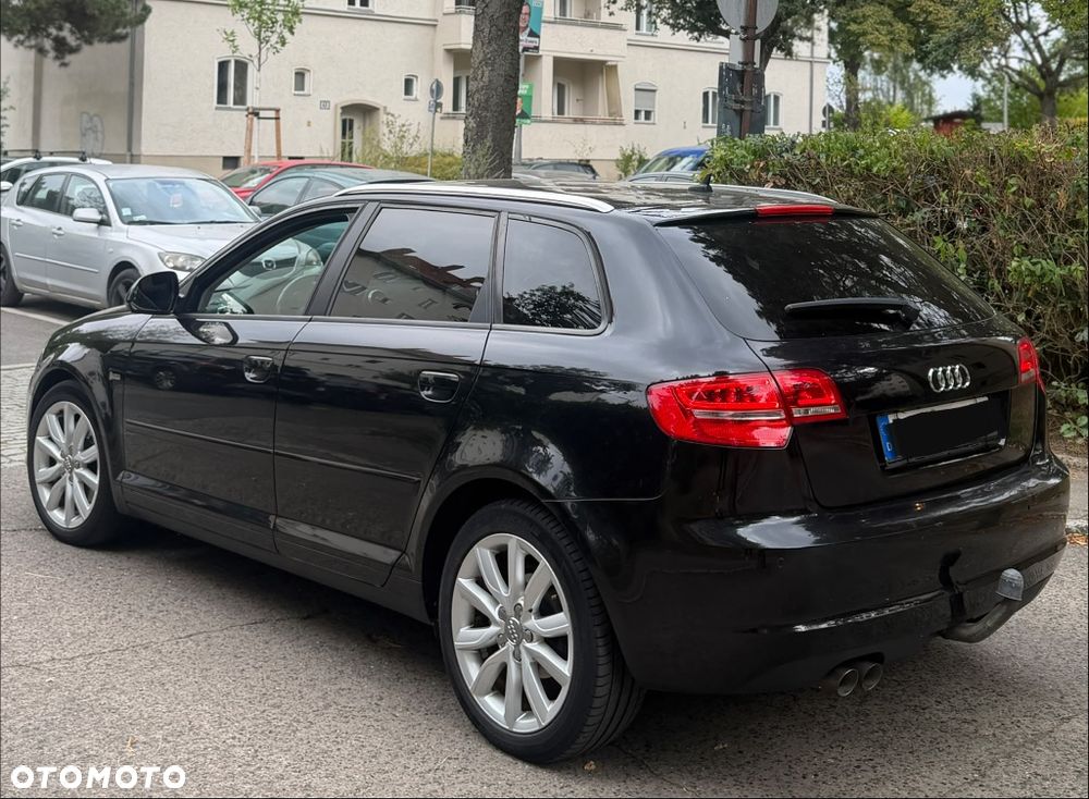 Audi A3 Sportback - 3