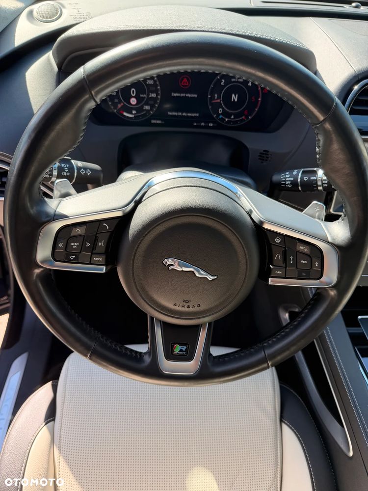 Jaguar F-Pace 2.0 i4D AWD R-Sport - 12