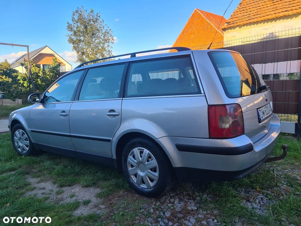 Volkswagen Passat 1.9 TDI Highline - 5