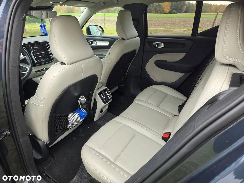 Volvo XC 40 T5 AWD Momentum - 6