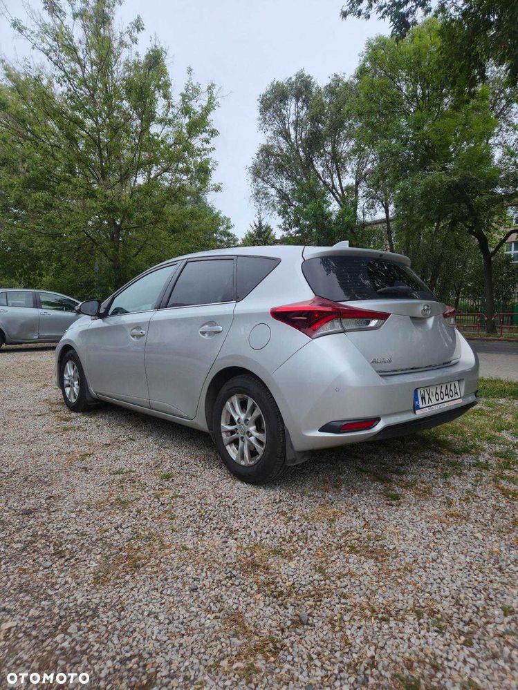 Toyota Auris - 2