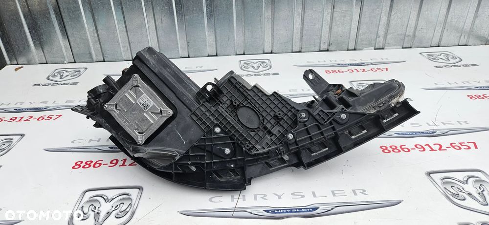 Chrysler Pacifica 2016- Reflektor Lewy Lampa Lewa 68370845AB  LED SOCZEWKA - 17