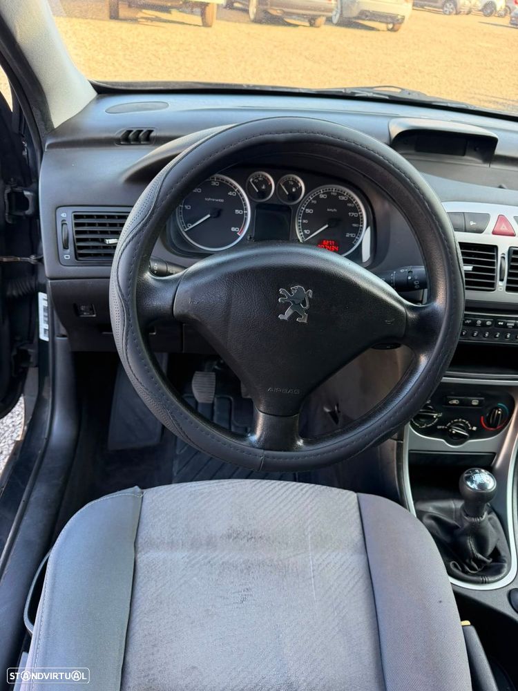 Peugeot 307 1.4 HDi XA - 27