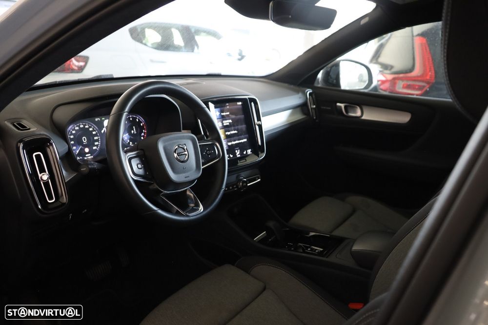 Volvo XC 40 1.5 T2 Plus Dark Auto - 12