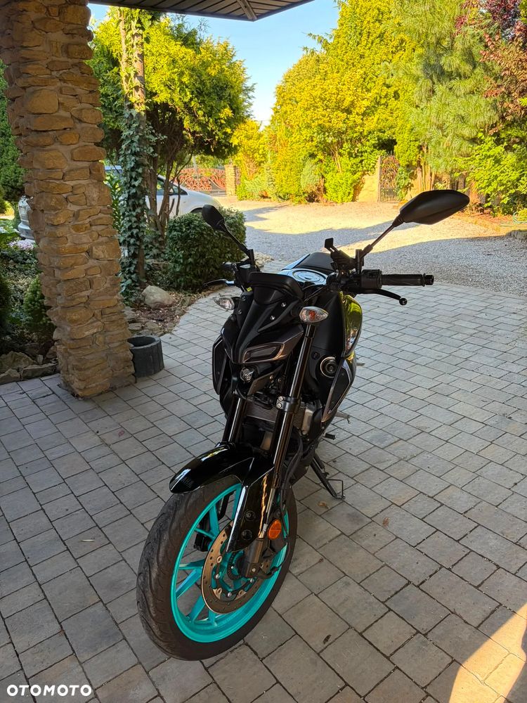 Yamaha MT - 4