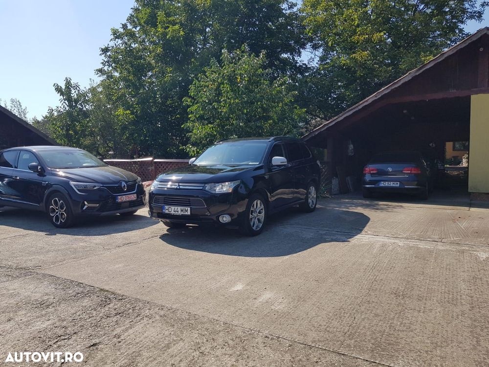 Mitsubishi Outlander 2.0 Intense A10 - 8