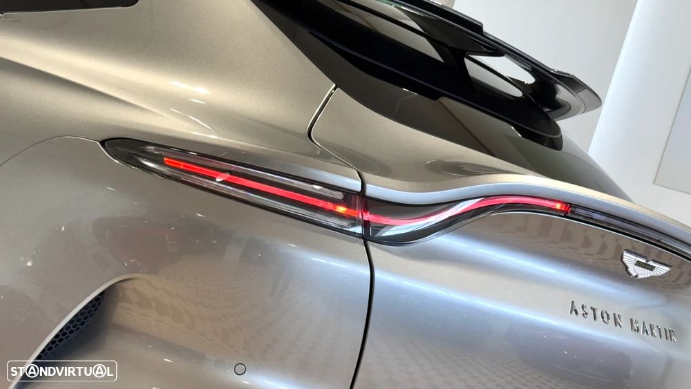 Aston Martin DBX 707 - 15