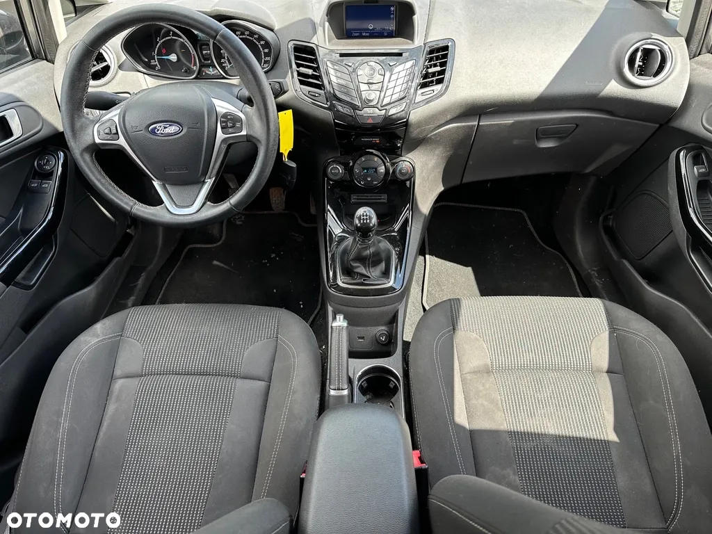 Ford Fiesta 1.5 TDCi Titanium - 8