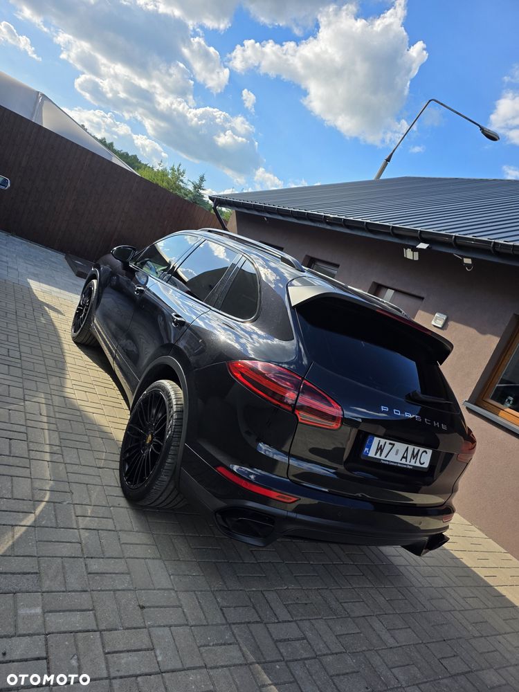 Porsche Cayenne - 3