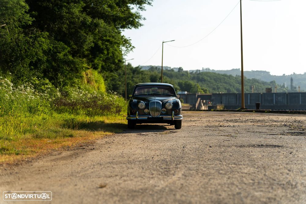Jaguar Daimler - 36