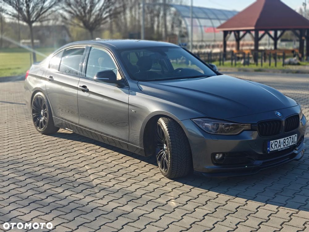 BMW Seria 3 320d Sport Line - 4