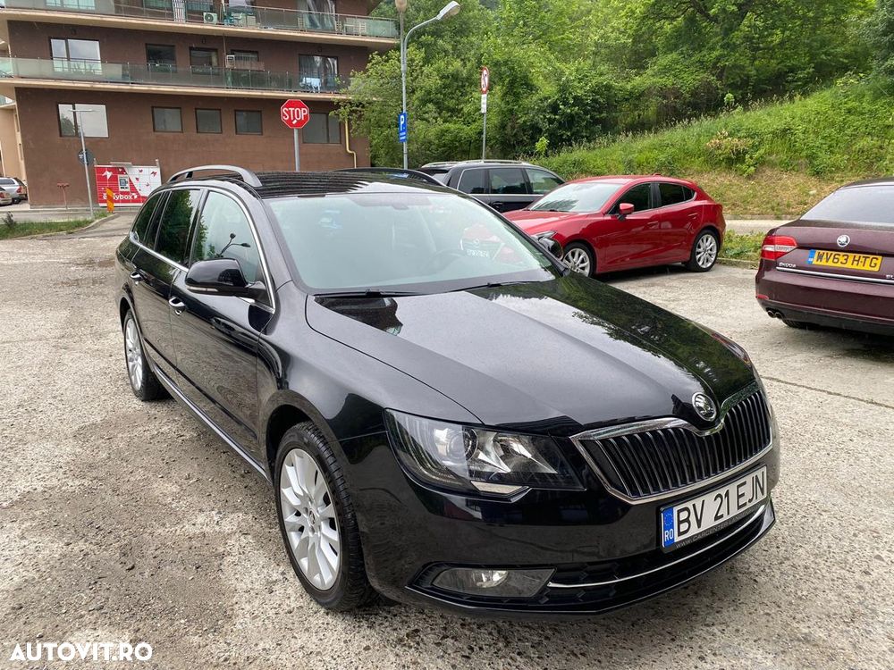 Skoda Superb 2.0 TDI DSG Exclusive - 2