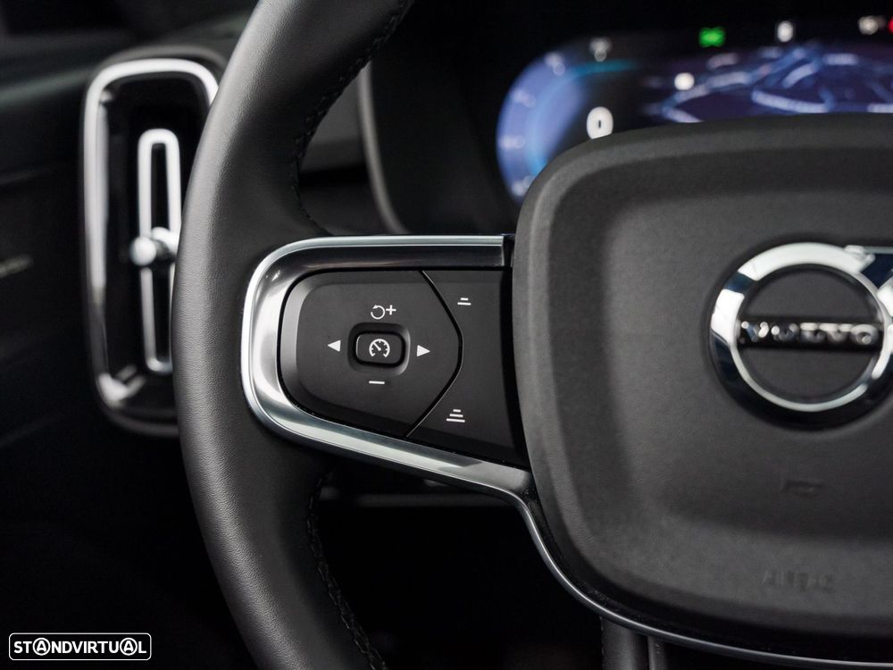 Volvo EX40 82 kWh Single Motor Extended Range Core - 24