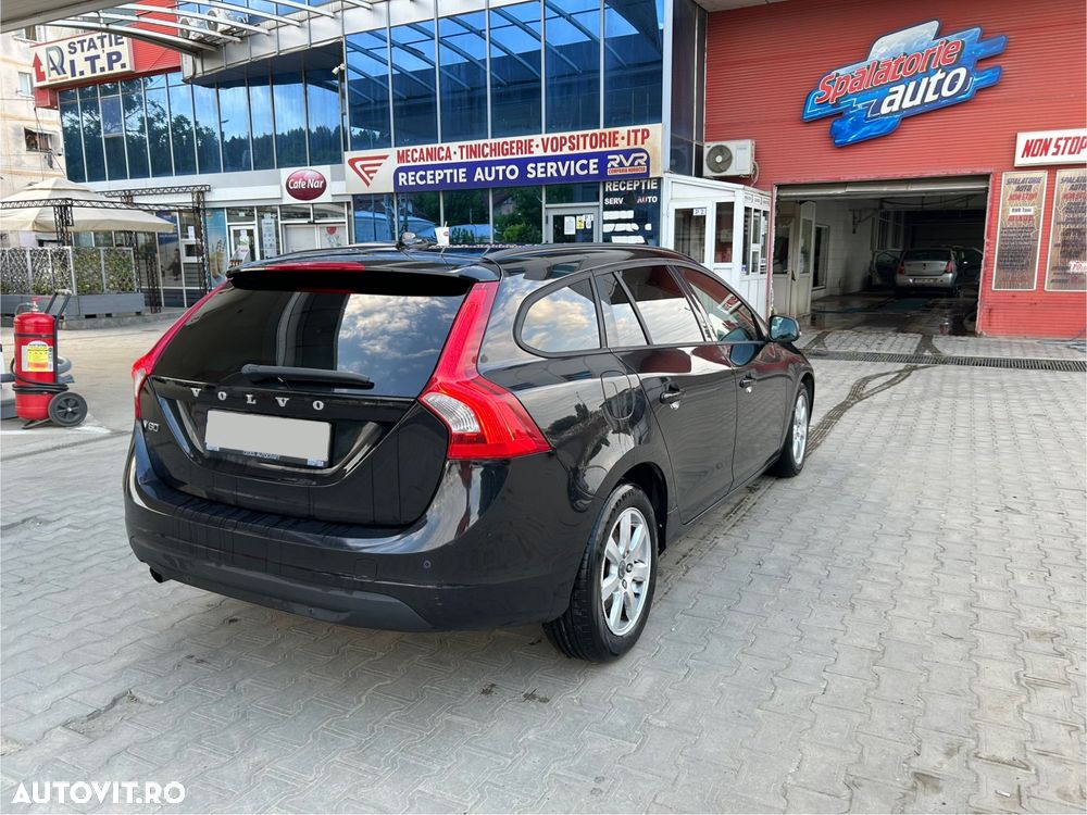 Volvo V60 DRIVe Start-Stop Kinetic - 4