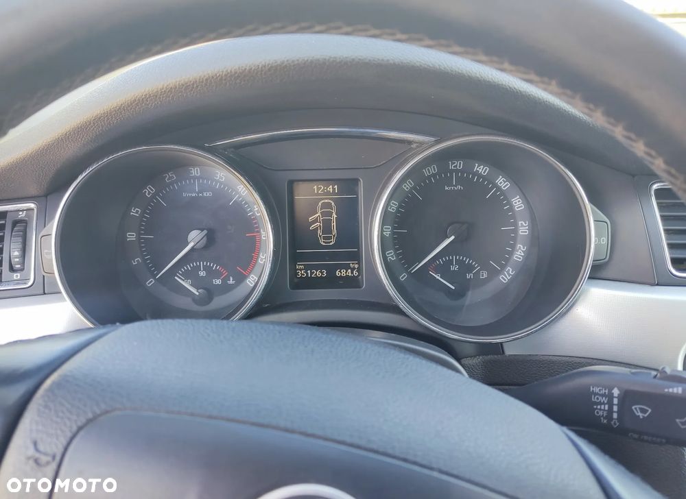 Skoda Superb 2.0 TDI Comfort - 20