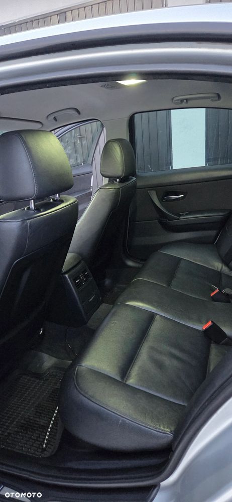 BMW Seria 3 320d - 6