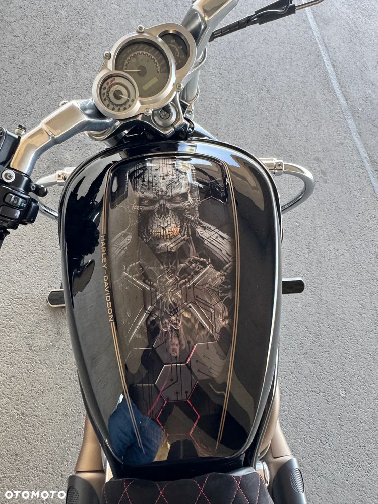 Harley-Davidson V-Rod Muscle - 9