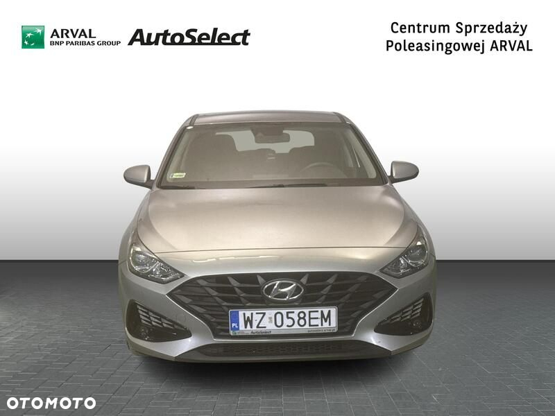 Hyundai i30 1.5 DPI Classic + - 9