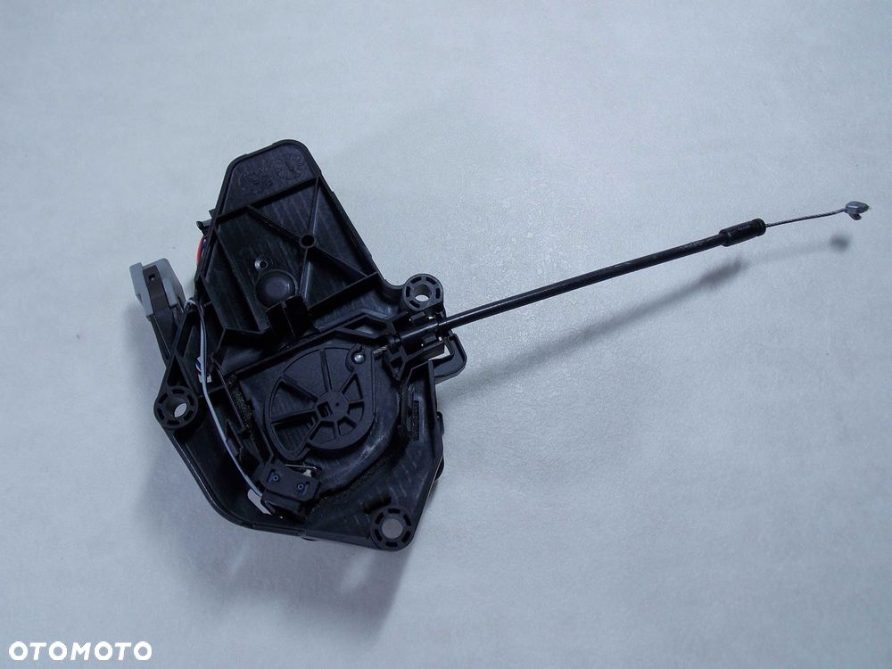 VOLVO XC60 08-17 SILOWNIK ZAMKA DOMYKANIA KLAPY BAGAZNIKA TYL 30784562 - 1