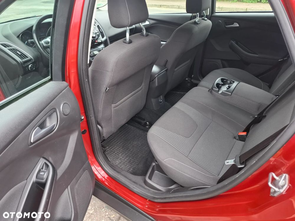 Ford Focus 2.0 TDCi DPF SYNC Edition - 9