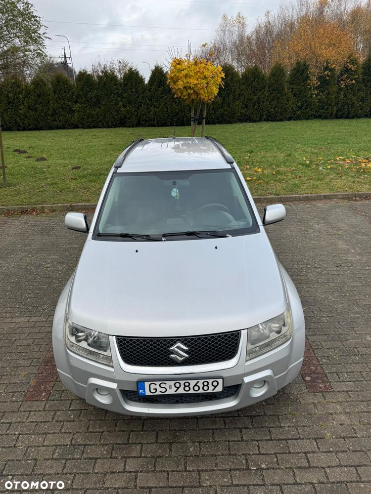 Suzuki Grand Vitara 2.0 - 17
