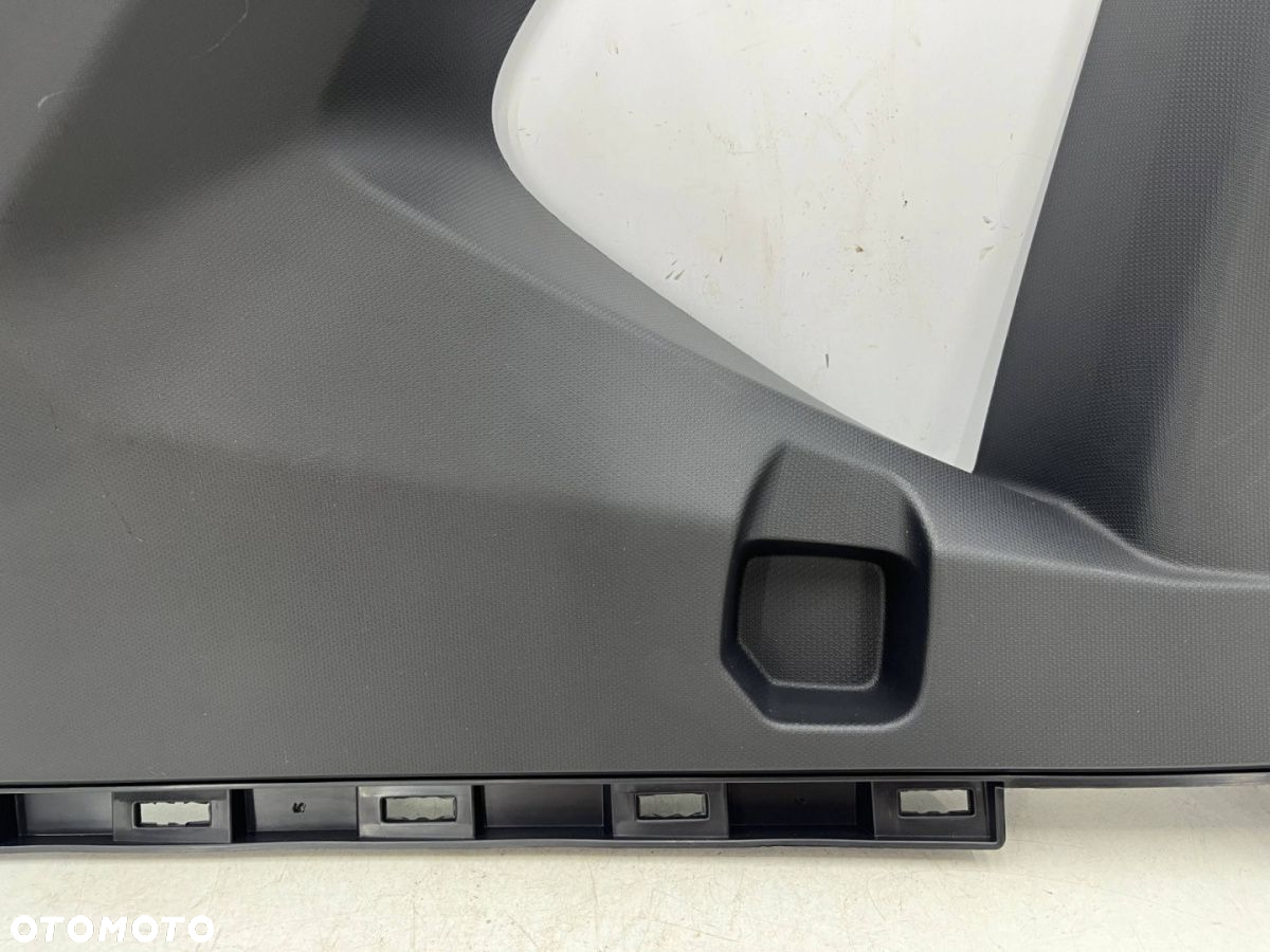 Plastik Seat Tarraco 2018r.- lewa tylna górna osłona słupka bagażnika 5fj867287b - 5