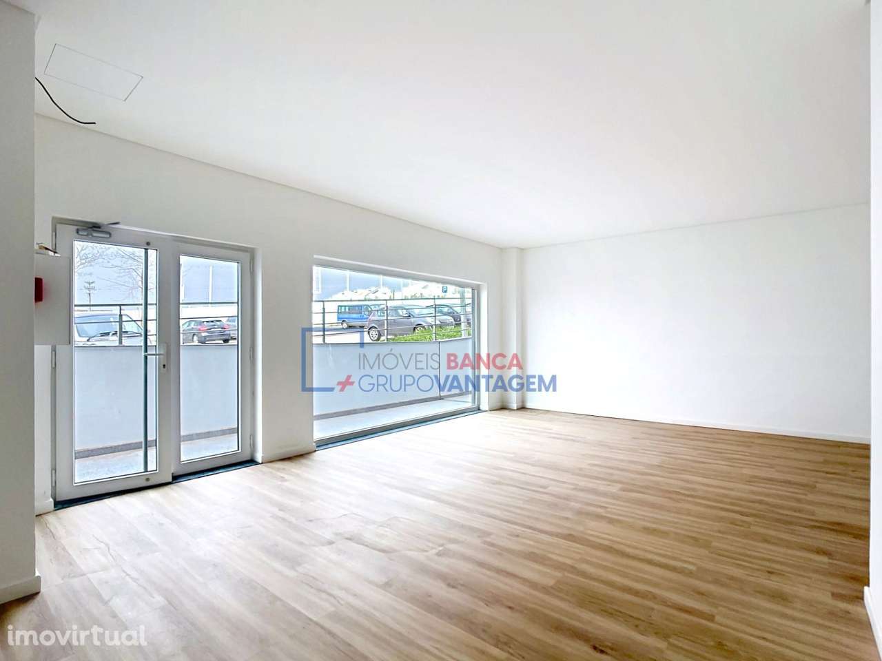 Loja para Venda em Santo Antão do Tojal  52,65 m² + Arrecadação - Grande imagem: 5/13