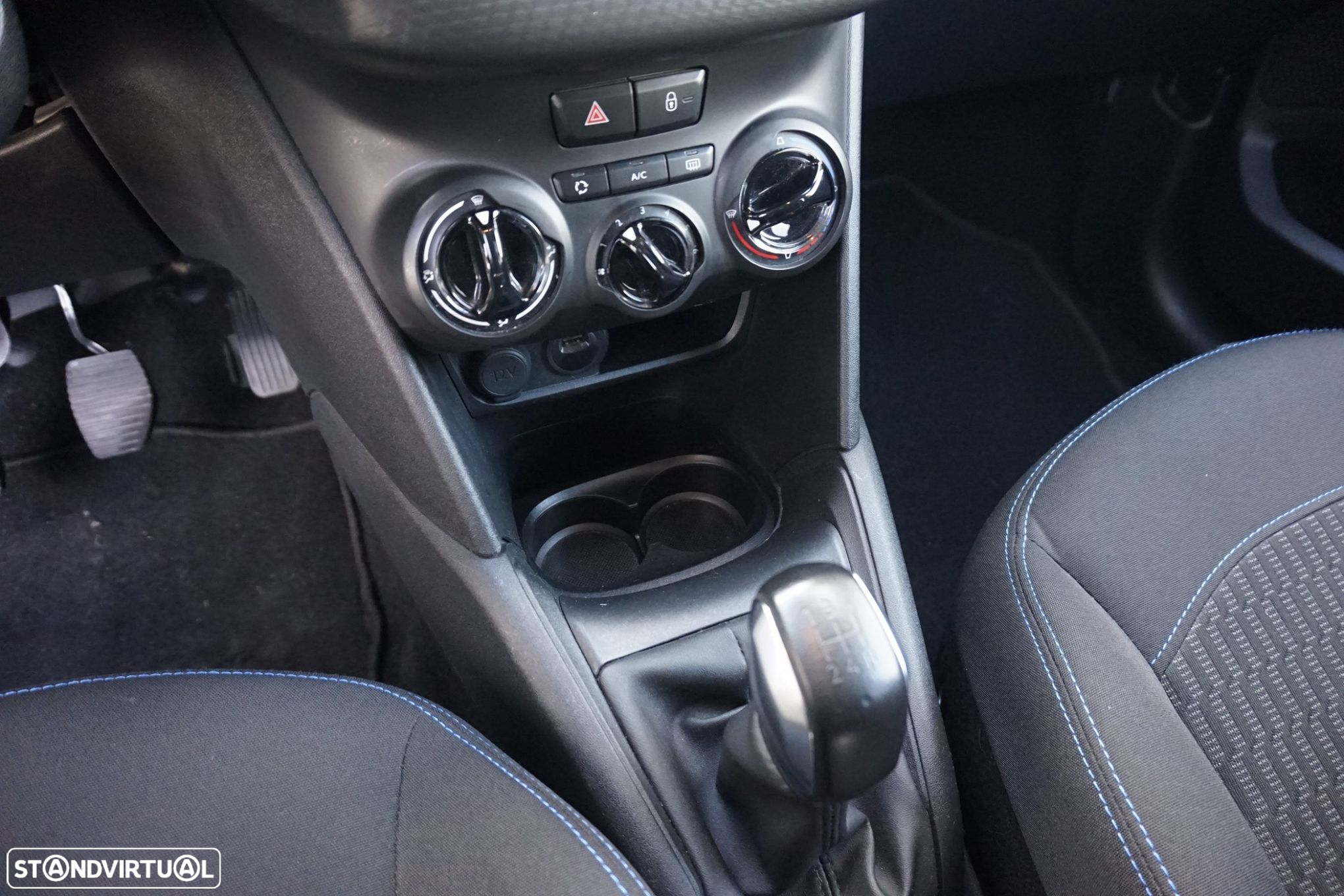 Peugeot 208 1.2 PureTech Style - 8