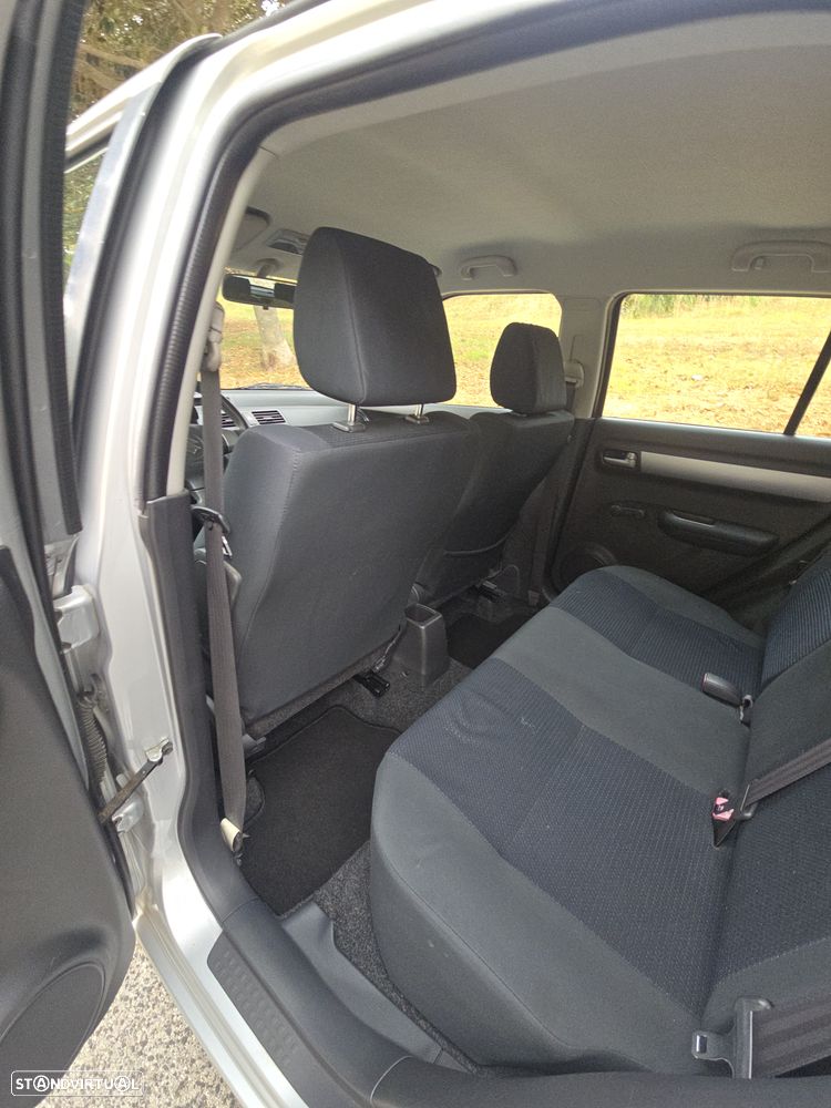 Suzuki Swift 1.3 DDiS GLX - 31