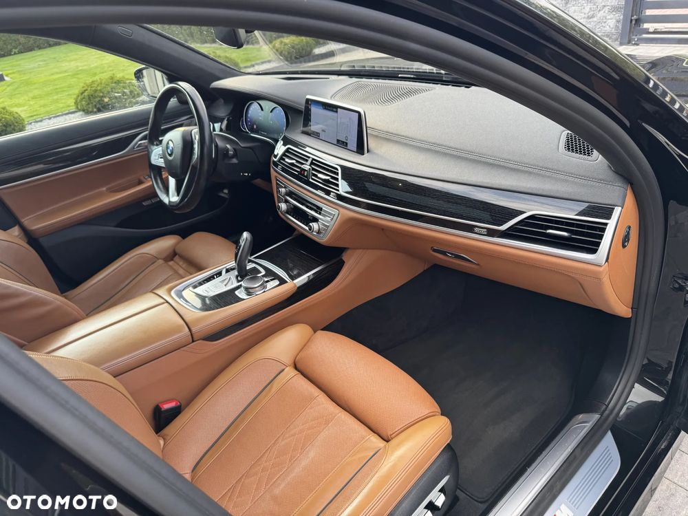 BMW Seria 7 740d xDrive - 22