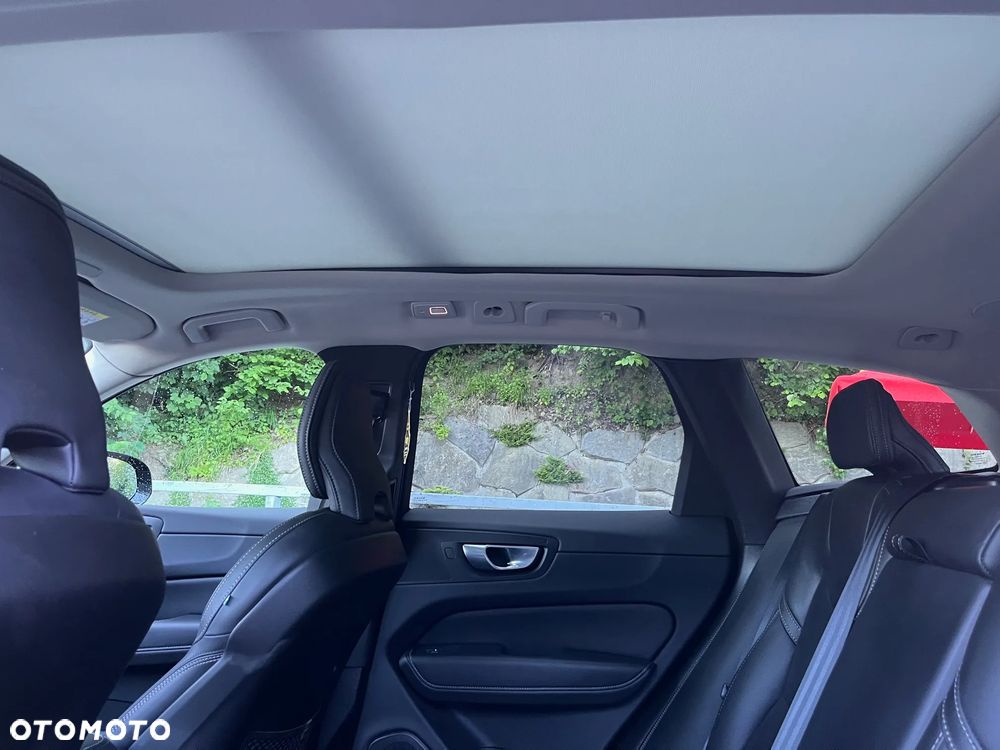 Volvo XC 60 B4 D Geartronic RDesign - 24