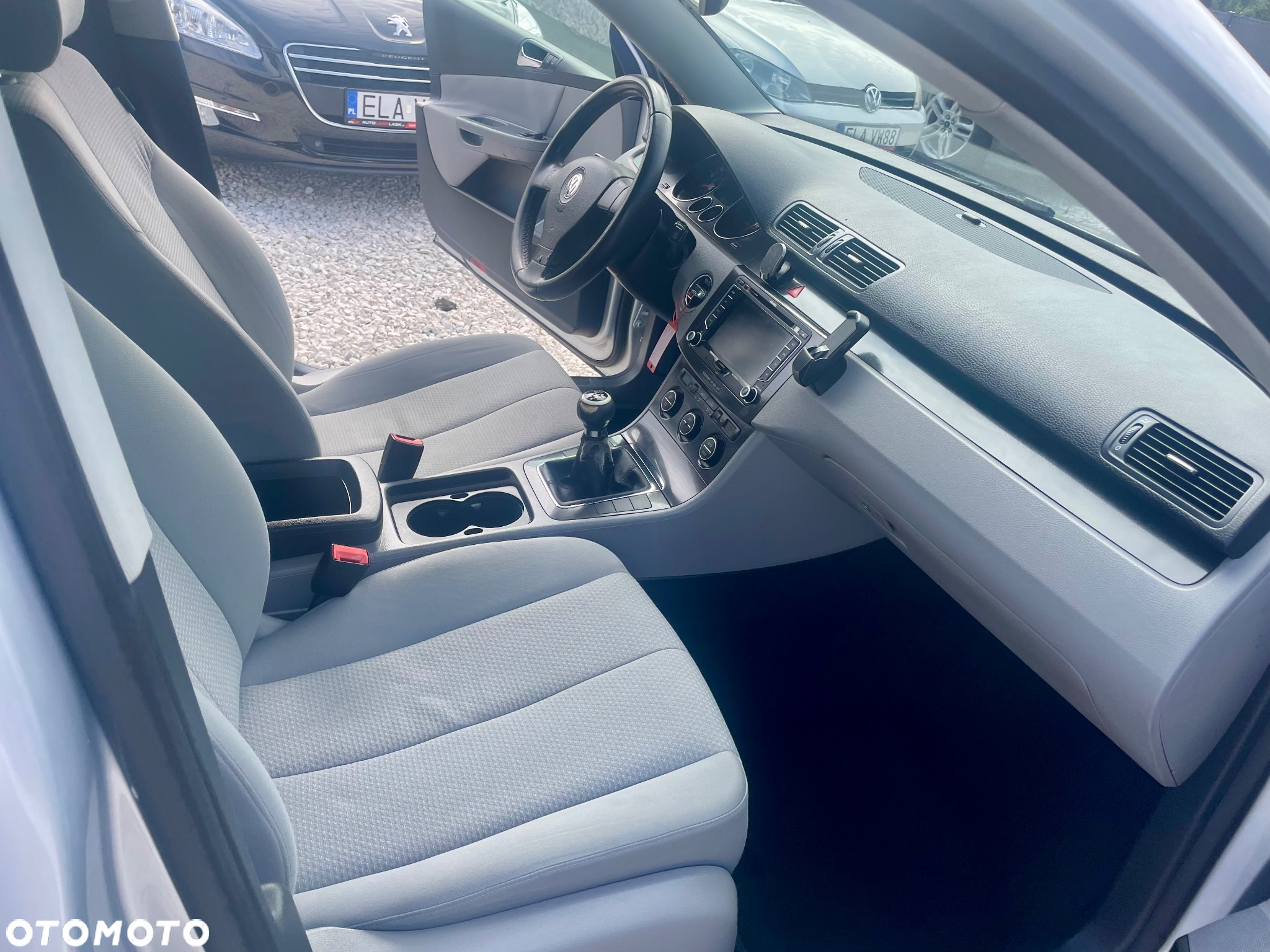 Volkswagen Passat - 24